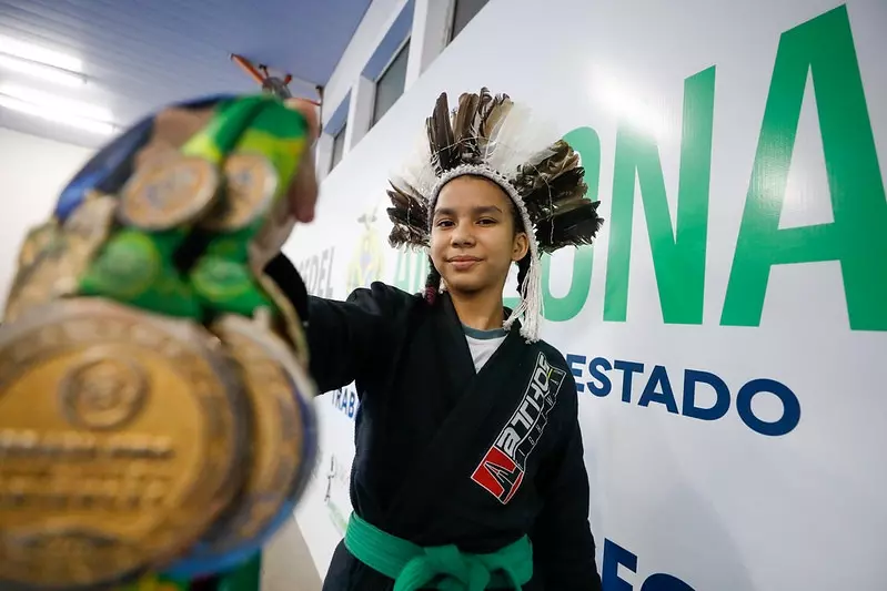 “É muito importante para os atletas de baixa renda e muito gratificante”, diz mãe de adolescente beneficiada com o Bolsa Esporte Estadual